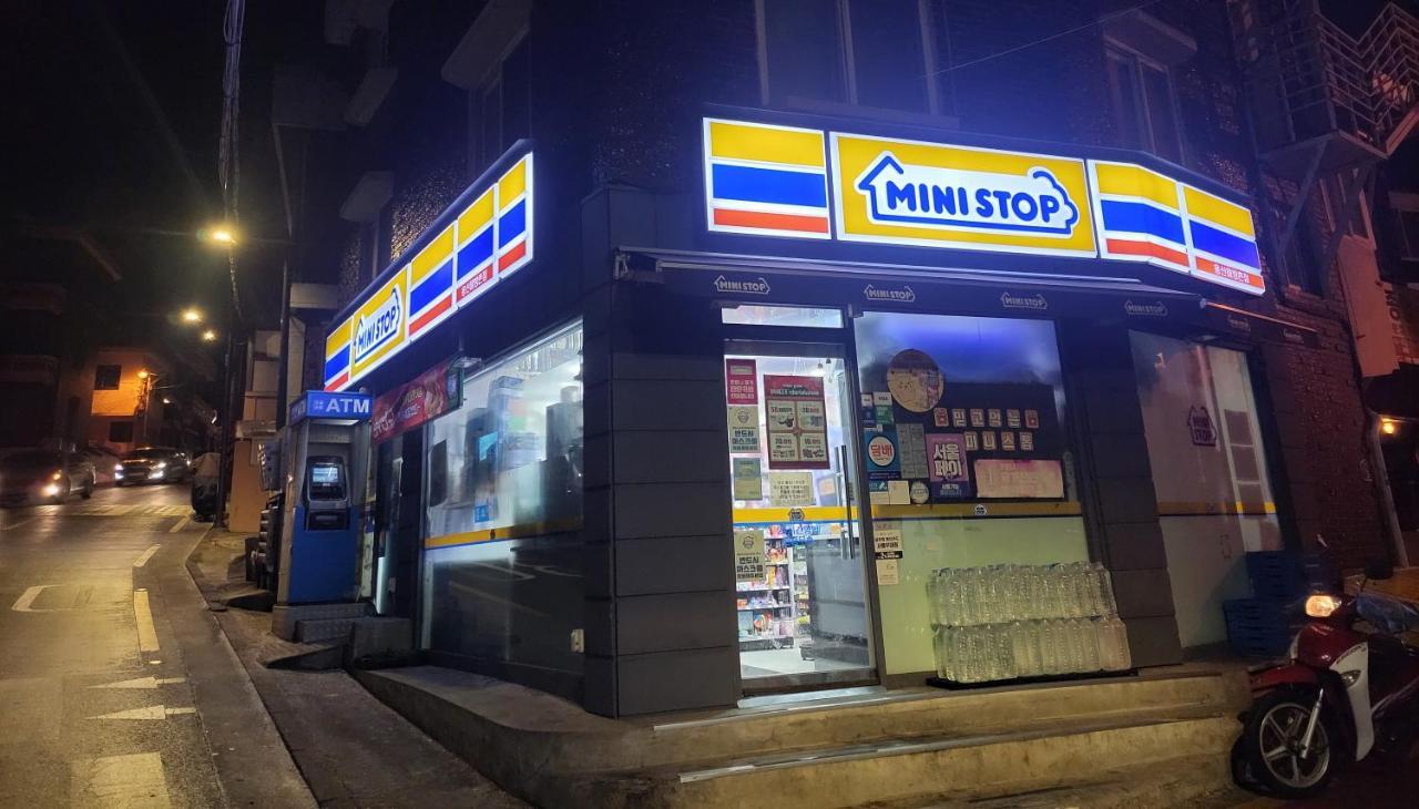 On The Main Street Of Hbc #4 Villa Seoul Exterior photo