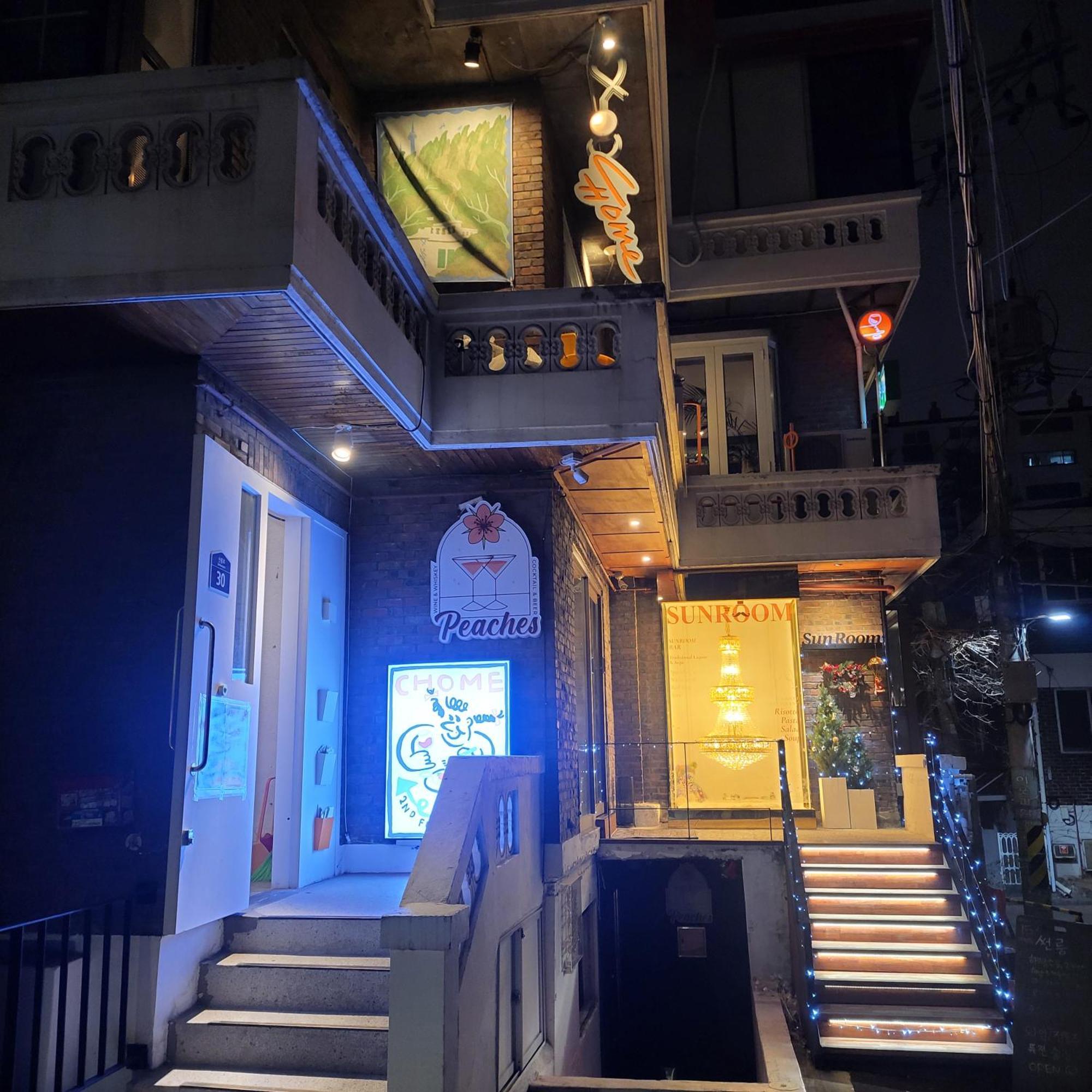 On The Main Street Of Hbc #4 Villa Seoul Exterior photo